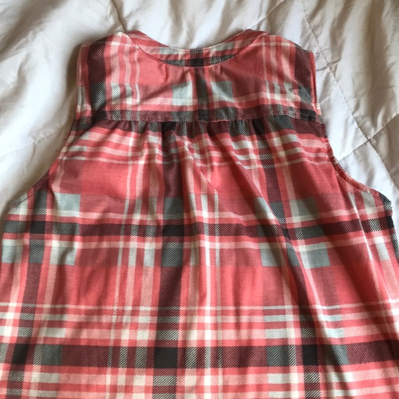 Sleeveless button up plaid blouse - Picture 5 of 5